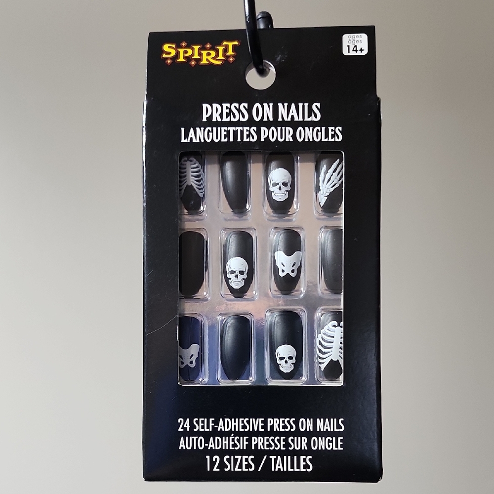 Spirit Black and White Skull Press On Nails
